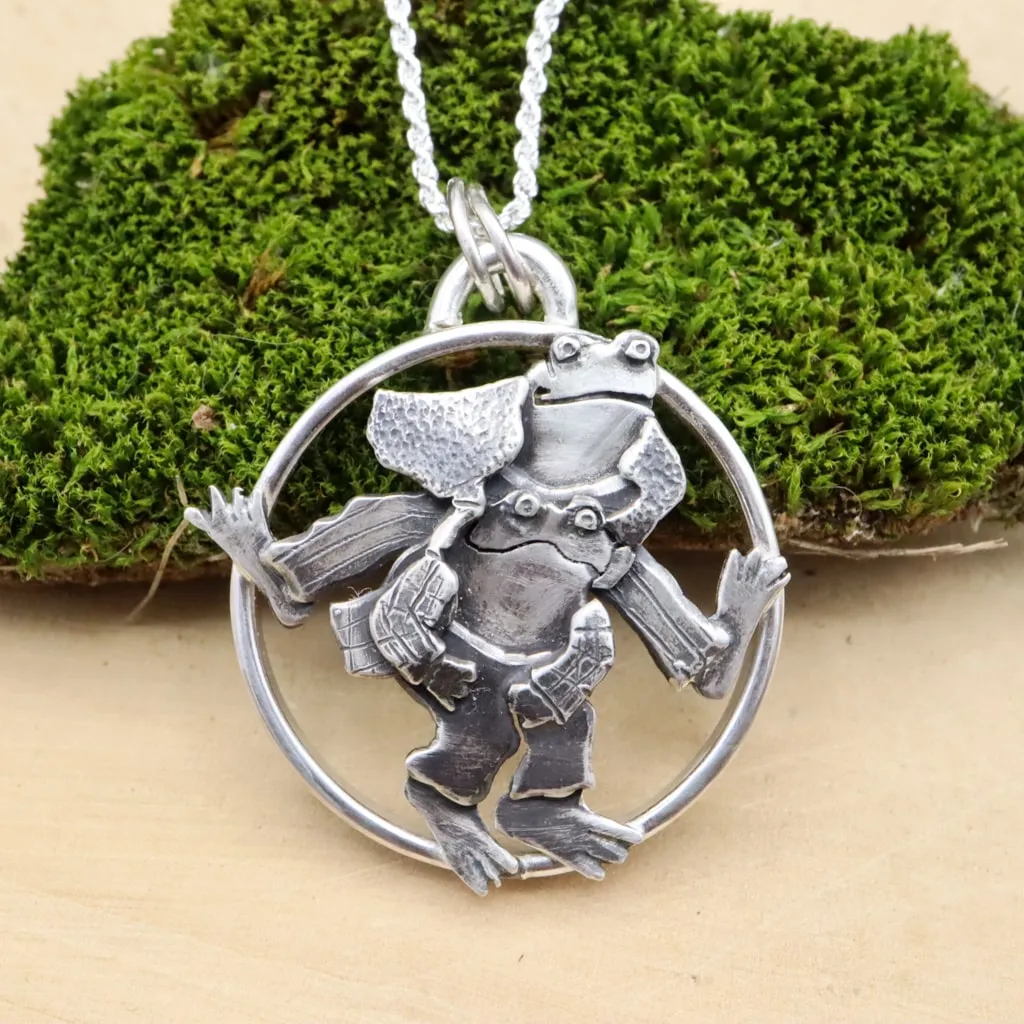 Frog & Toad Leapfrog Necklace